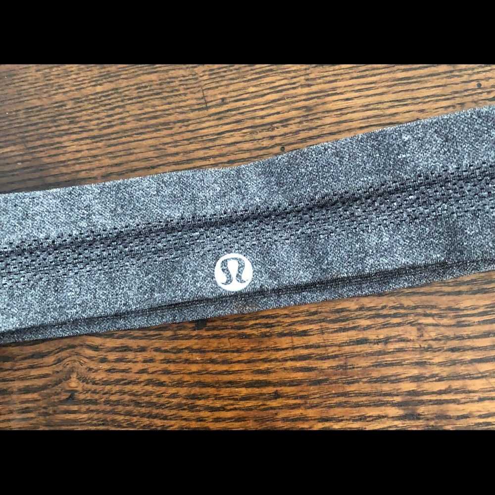 FINAL SALE Lululemon Cardio Cross Trainer Headband